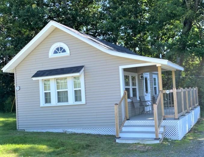 Colonial Gables Oceanfront Village Belfast Exterior foto